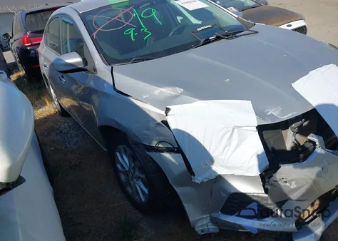 2019 Nissan Sentra S/Sv/Sr/Sl z USA, uszkodzony, nr VIN 3N1AB7AP1KY360151